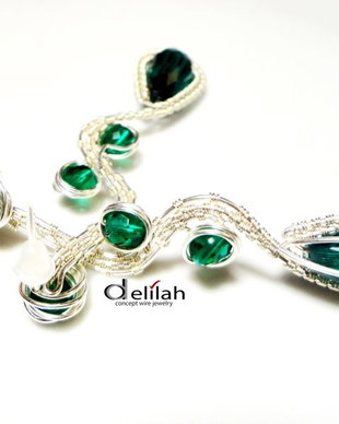 Kind of Leaky, Green Crystals, II