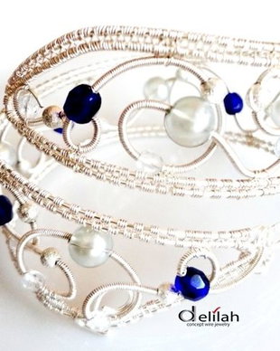 "Winter's Tale" Handcuff