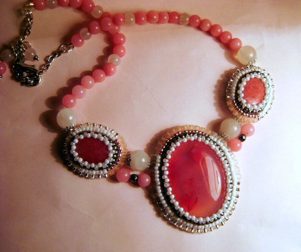 Vandut / Colier statement Milky pink