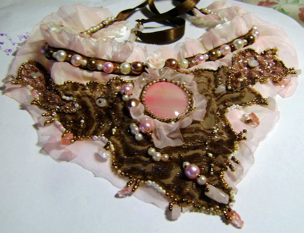 Colier statement / chocker/ dantelat, voalat
