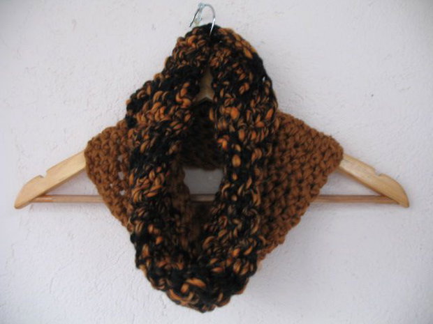 Accesoriu crosetat/guler