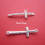 Link cruciulita argintie cu strasuri 44x14.5x5 mm