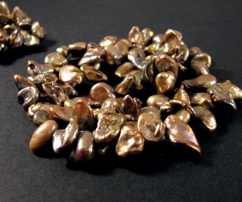 4852 - Sirag perle biwa, gri-ciocolatiu cu irizatii, fulgi