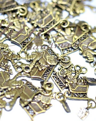 Charm sanie, bronz antichizat