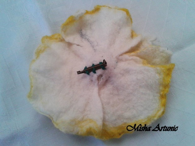 Brosa Floare