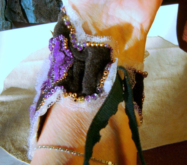 bratara romantic-gotic