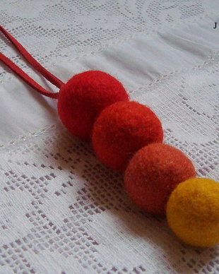 Colier Orange Drops