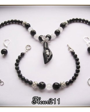 SET - ONIX NEGRU SI CRISTAL DE GHEATA