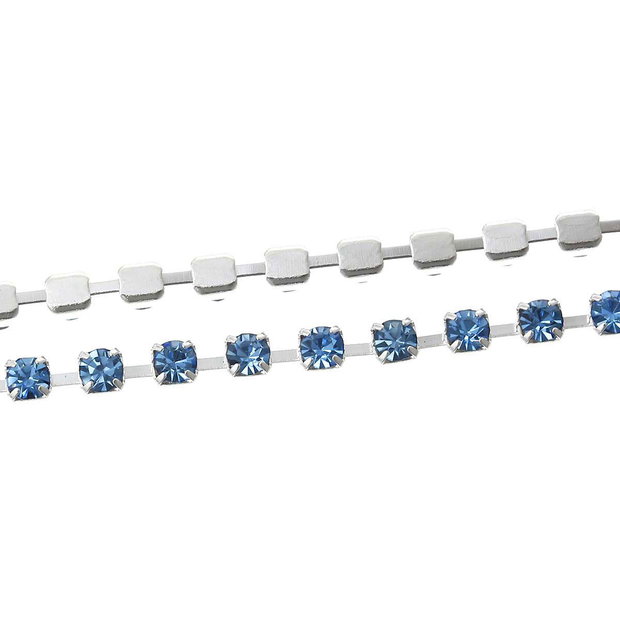 (50cm) Lant argintiu cu strasuri rhinestone 2x2mm (SALAK 027)