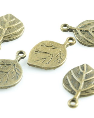 I263 Charms frunza bronzata 15x22mm