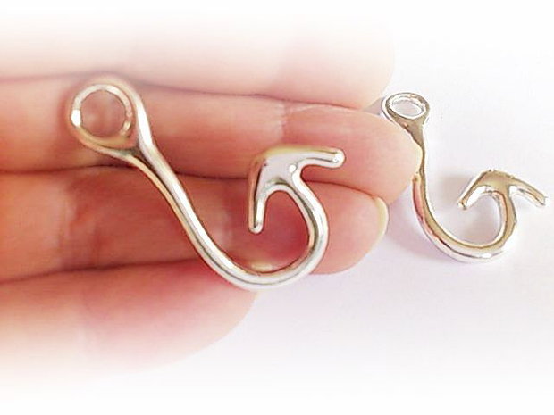 Inchizatoare / pandantiv fish hook 37x22mm (SALAK 24)