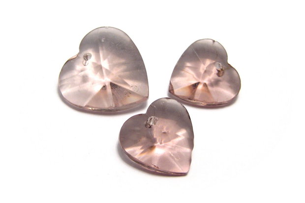 Pandantiv din sticla, inimioara fumurie, 18x9 mm