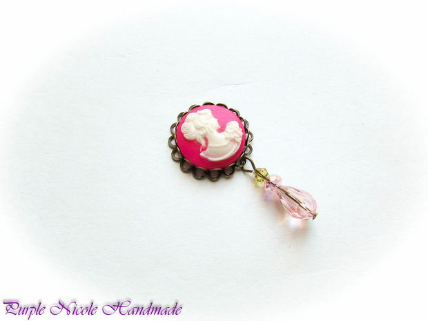 Brosa martisor camee roz, lacrima sticla rose