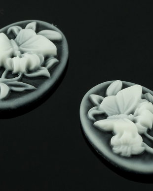 Q890 Cabochon rasina oval fluturas 25x18x6mm