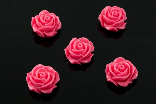 Q879 Trandafir rasina cabochon roz inchis 15x6mm