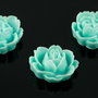 Q886 Trandafir rasina cabochon albastru deschis 22x19x6mm