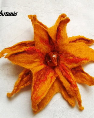 Brosa Floare
