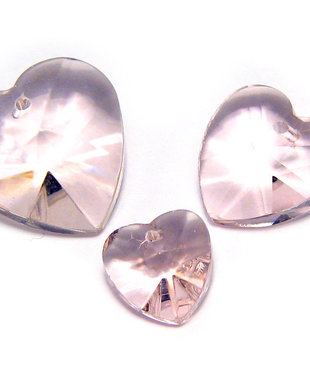 Pandantiv din sticla, inimioara roz, 14x8 mm