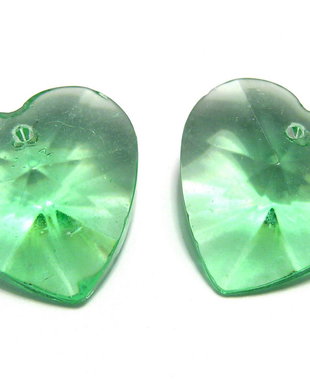Pandantiv din sticla, inimioara verde, 18x9 mm