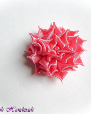 Spiked Pink - clama floricica satin roz