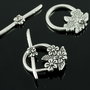 G818 Incuietoare toggle argintiu antic floricele 22x32mm