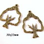 4931 - (2buc) Charms, copacei, bronz