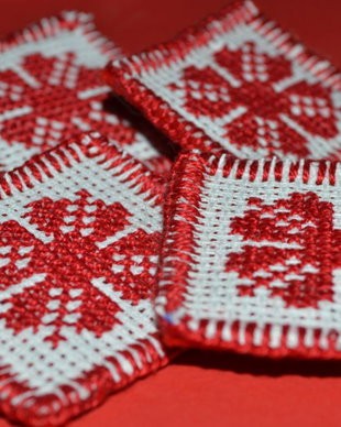 Martisor cu motive traditionale m 03