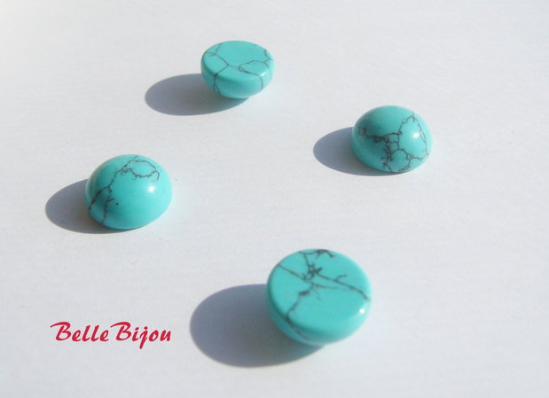 Cabochon din turcoaz reconstituit aprox 5x10 mm