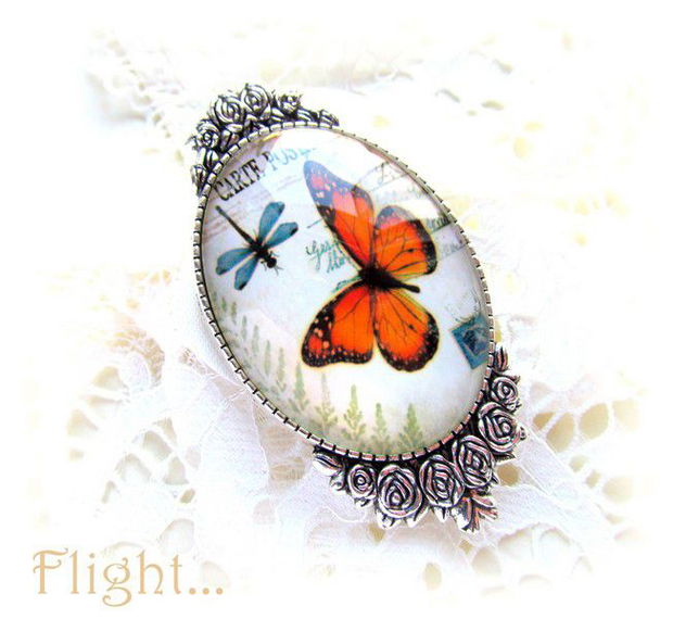 Brosa/martisor FLIGHT