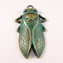 5253 - (1buc) Pandantiv, cicada, insecte, bronz, patina de oxidare, 61x34x7mm