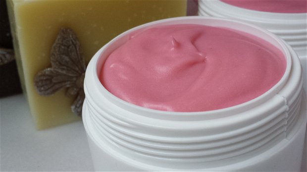 BALSAM PENTRU PĂR - 100% natural, cu extract de hibiscus și lapte de capră