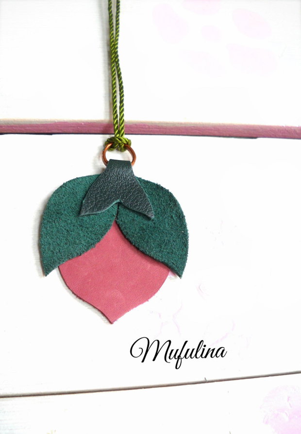Colier Flower bud