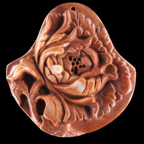 5476 - Pandantiv, floare bujor sculptata, malachit rosu, 60x58x9mm