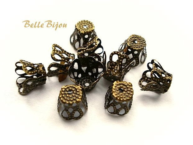 Capacel mic margele din tabla stantata finisaj bronz aprox 7x8 mm