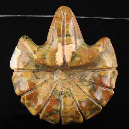 5563 - Pandantiv, floare sculptata, kambaba jasper, 52x49mm