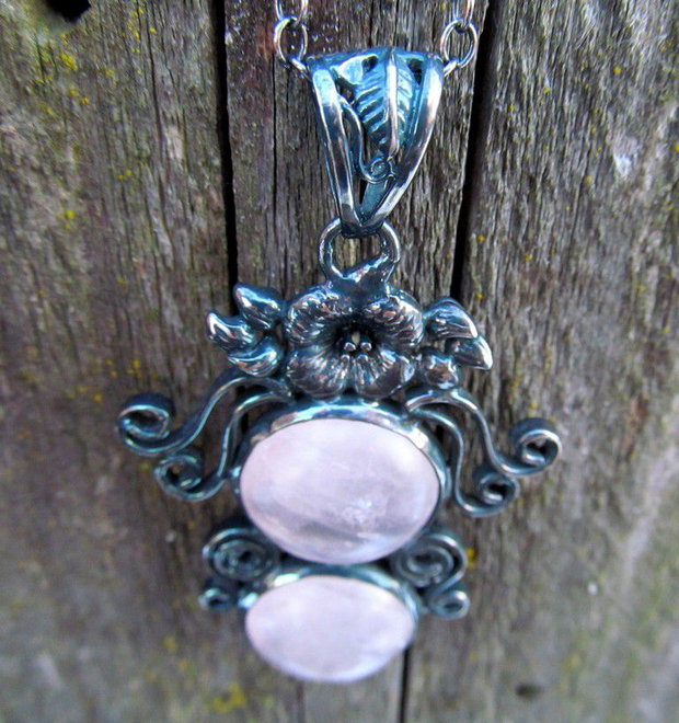 Pandantiv argintat/quartz roz SPRING