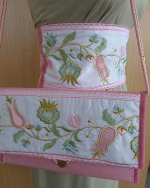 plic cu broderie
