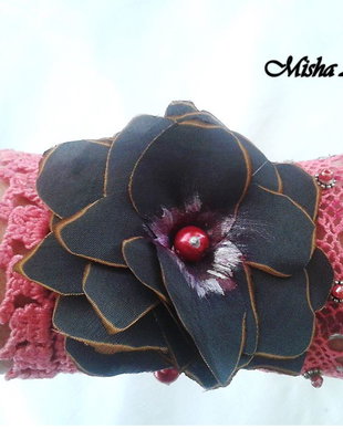 Bratara Gray Flower