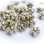 Flori argintii antichizate aprox 4.5x8.5 mm
