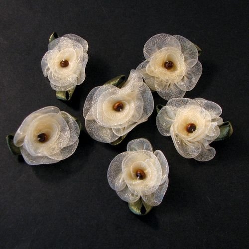 5636 - (6buc) Floricele din organza si saten, galbui, aprox.26mm
