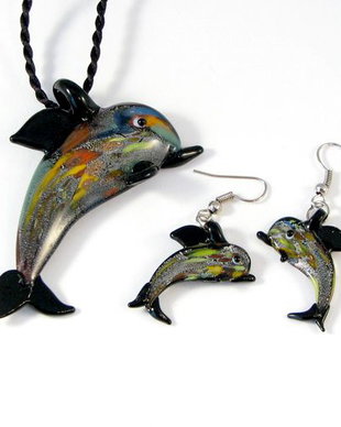 5652 - SET Pandantiv si charms, sticla lampwork, delfini
