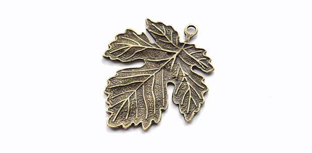 1b Pandant - frunza bronz antichizat, cu nervuri