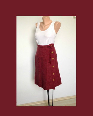 Fusta tricotata lana acril culoare marsala