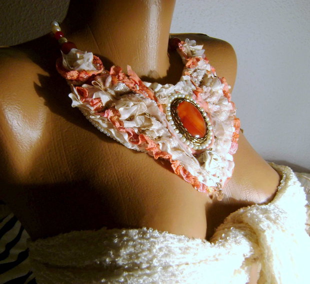 Colier colaj BOEM , romantic gothic , vara intermediara / unicat integral manual / OOAK