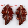 5684 - (1 buc) Pandantiv / charms, frunza sculptata, ochi de tigru rosu, 42x24-25mm