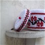 Cutie tricotata decorata cu motive traditionale (C005)