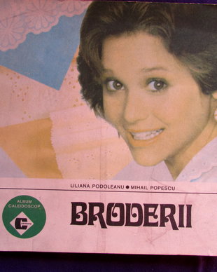 Carte cu modele de broderie