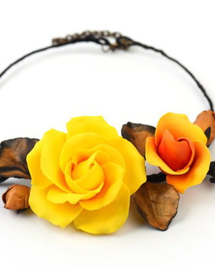 Yellow rose- Colier