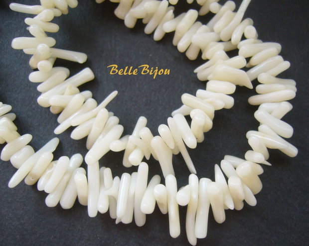 (5 bucati) Crengute de coral alb-crem