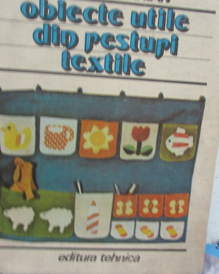 Carte modele din resturi textile